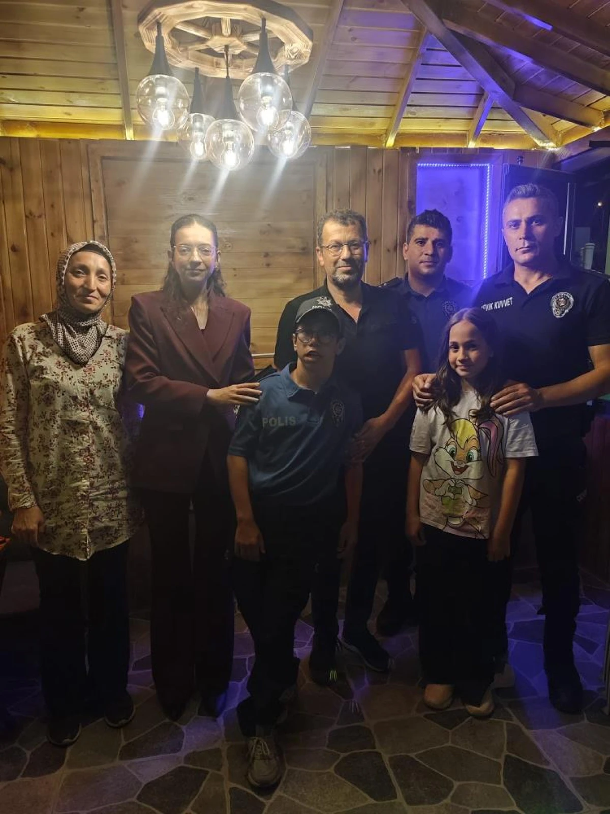  14 yaşındaki Efe'nin polis olma hayali gerçek oldu