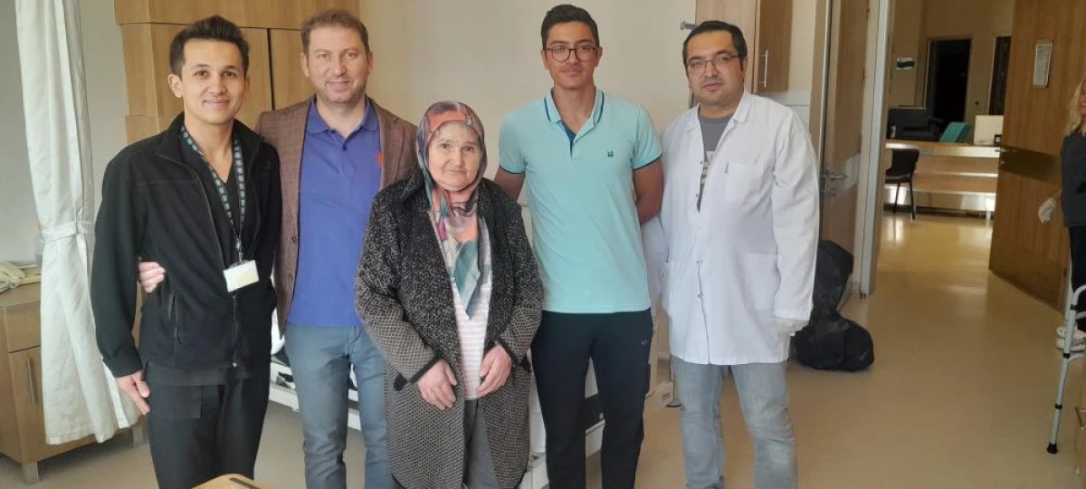 7 yıldır yürüyemeyen hasta, 9 günde sağlığına kavuştu