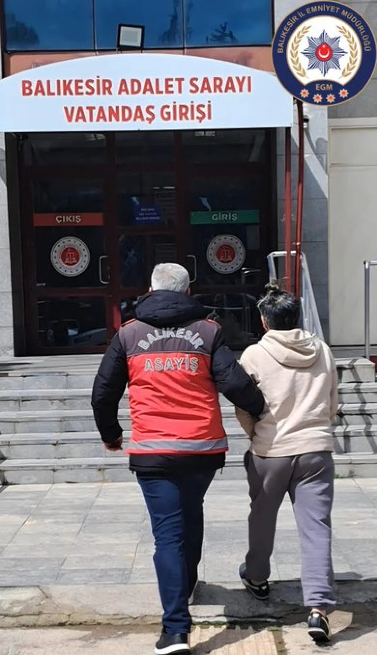 91 Aranma Kaydıyla Aranan Dolandırıcı Yakalandı