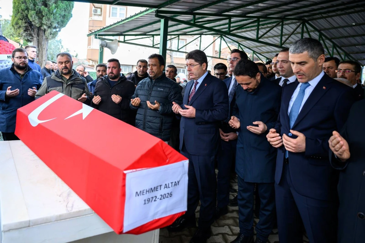 AK Parti Uşak eski Milletvekili Altay son yolculuğuna uğurlandı