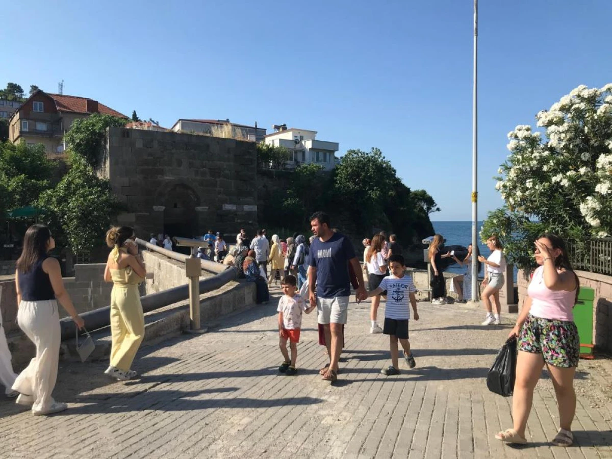 Amasra'da hafta sonu yoğunluğu