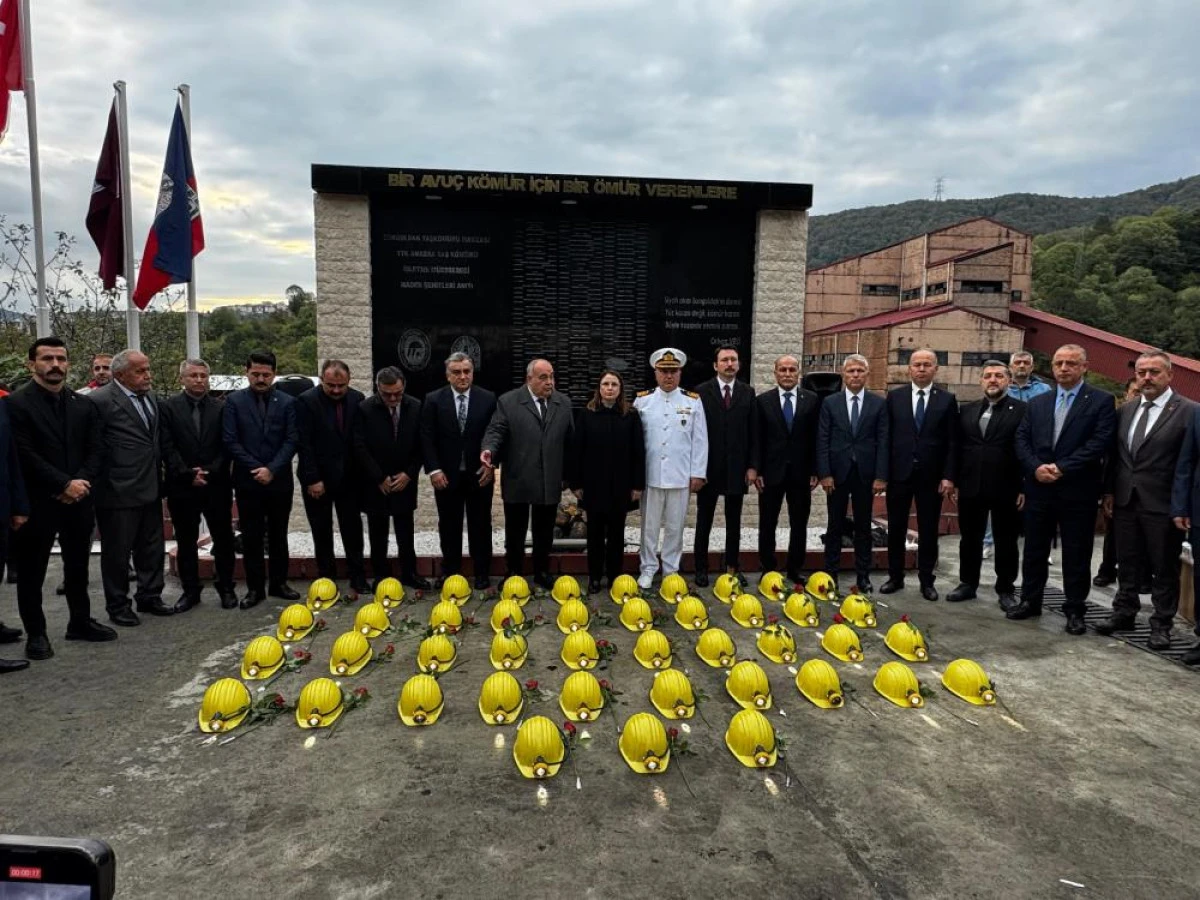 Amasra'daki patlamada ölen madenciler unutulmadı