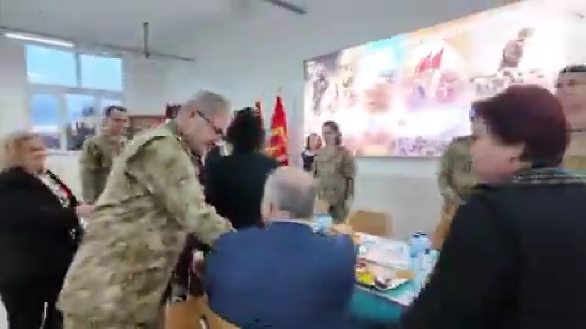 Bakan G&uuml;ler, şehit aileleri ile iftarda buluştu