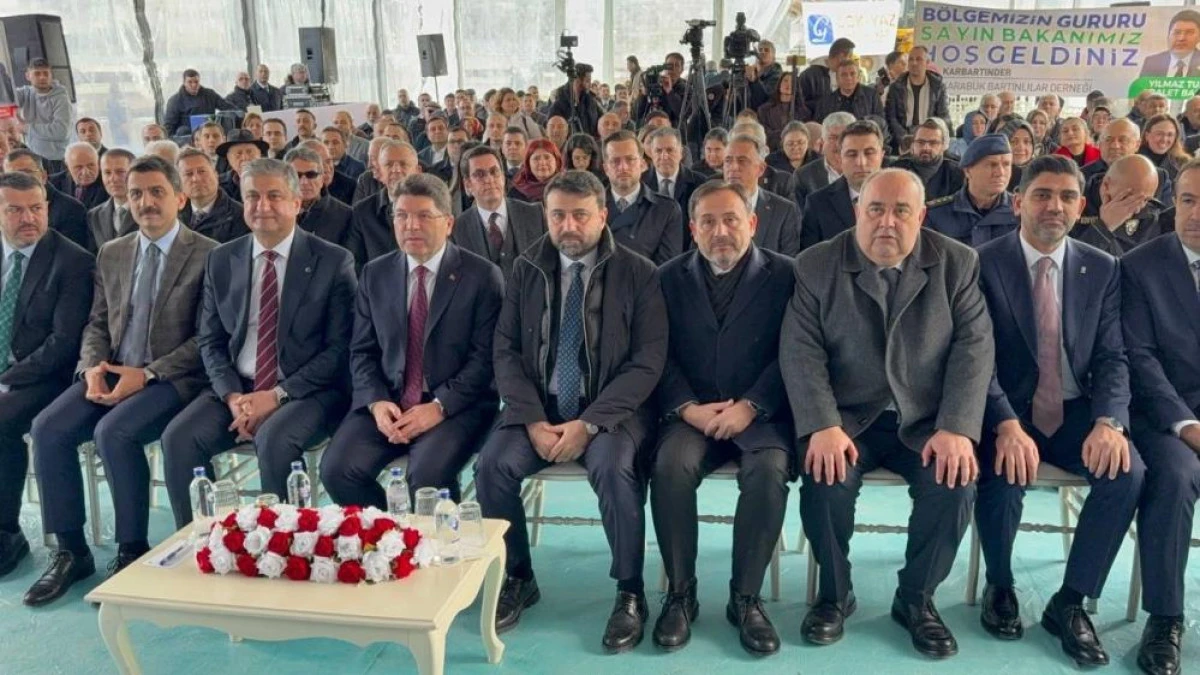 Bakan Tun&ccedil;: "Adaleti sadece k&ouml;hne binalardan kurtarmadık, darbecilerin ve vesayet&ccedil;ilerin kontrol&uuml;nden kurtardık