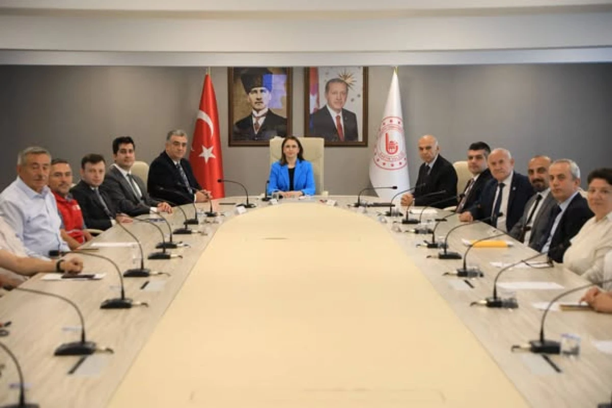 Bartın Vali Dr. Nurta&ccedil; Arslan başkanlığında G&uuml;venlik Zirvesi Toplandı
