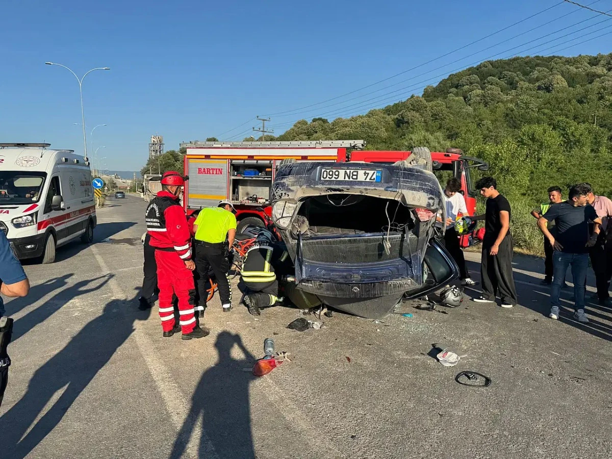 Bartın'da feci kaza. 2 si ağır 4 kişi yaralandı