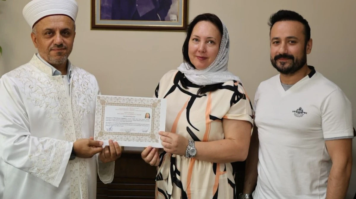 Bartın'da Ukraynalı Olena Mykhailovska M&uuml;sl&uuml;man olarak Aylin ismini aldı.