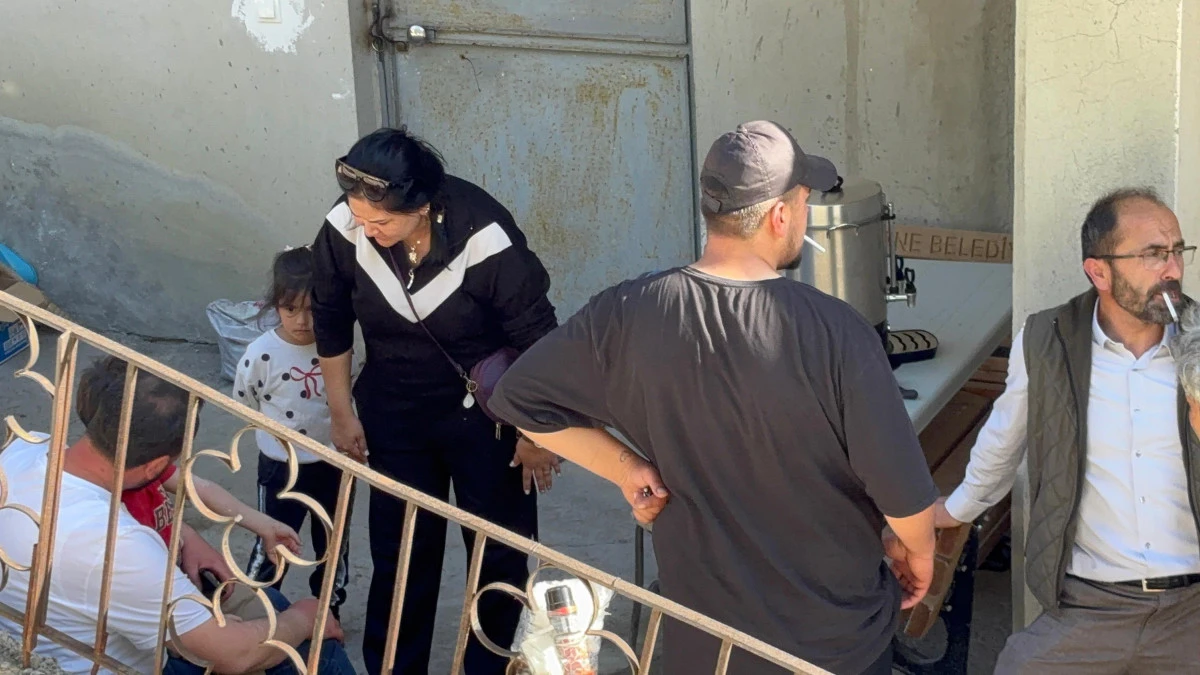Bartın&rsquo;ın Ulus il&ccedil;esinde soba patladı: Dede yaralandı, 5 yaşındaki torunu kurtarıldı