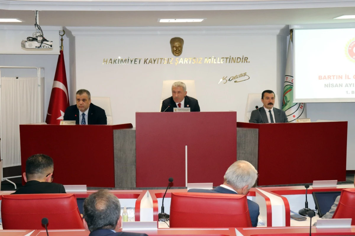 Başkanvekili ile divan katip &uuml;yeleri de belli oldu.