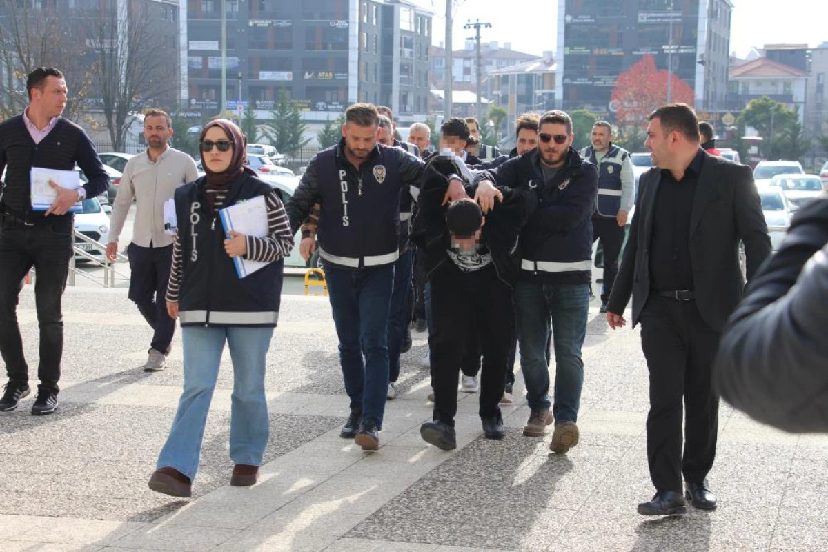 Bolu'da dolandırıcılık operasyonu: 5 şüpheli adliyede