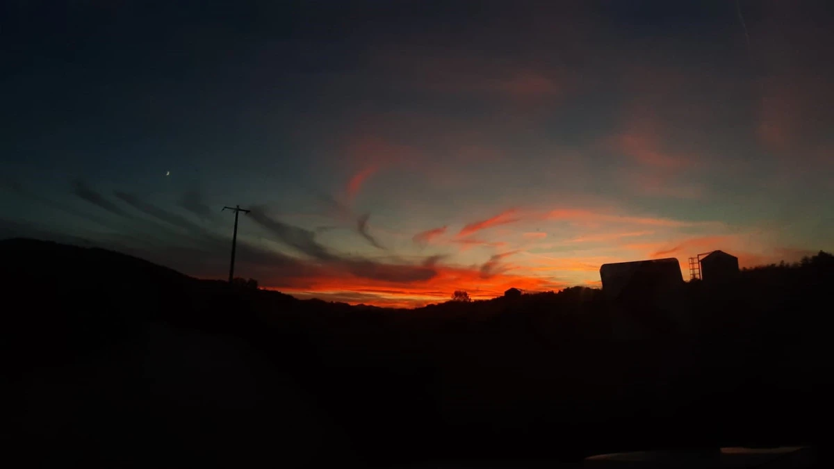 Bolu’da gün batımı kartpostallık görüntüler oluşturdu