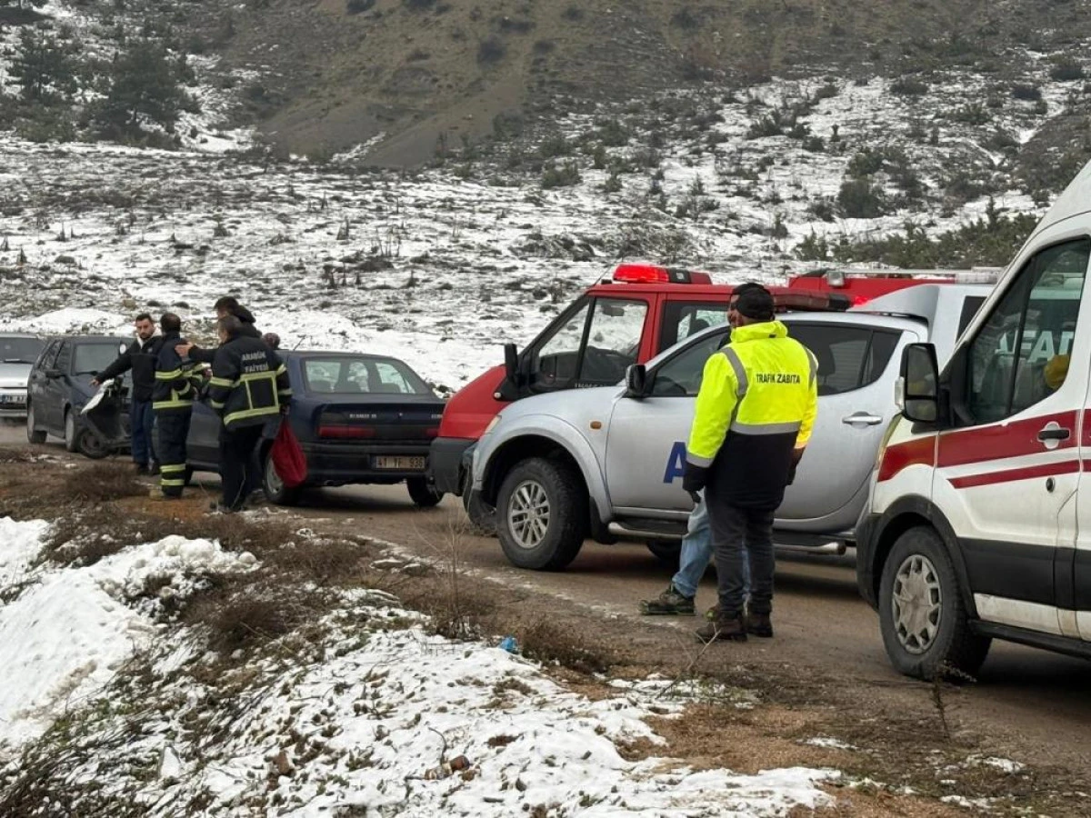 Boş araziye u&ccedil;an otomobilin s&uuml;r&uuml;c&uuml;s&uuml; yaralandı