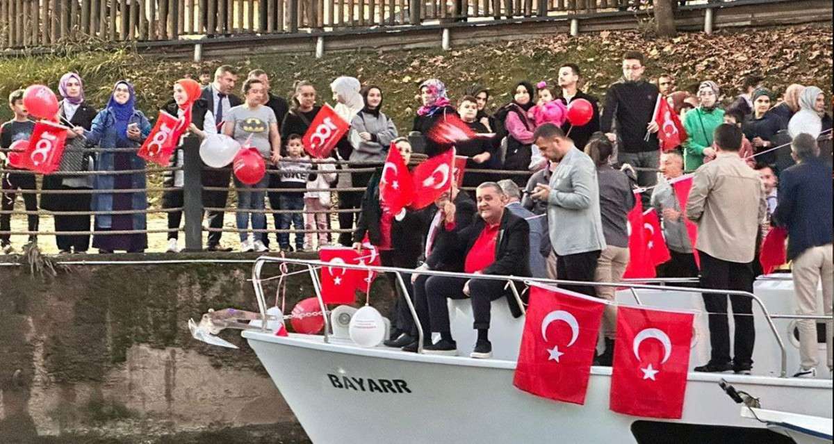 Cumhuriyetin yüzüncü yılı coşkuyla kutlandı 