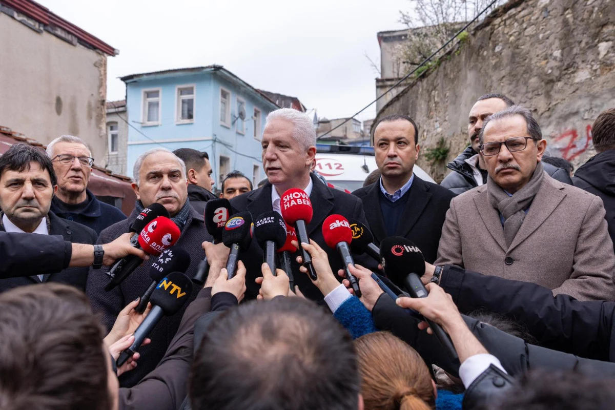 Doğal gaz patlaması sonucu 2 bina &ccedil;&ouml;kt&uuml;