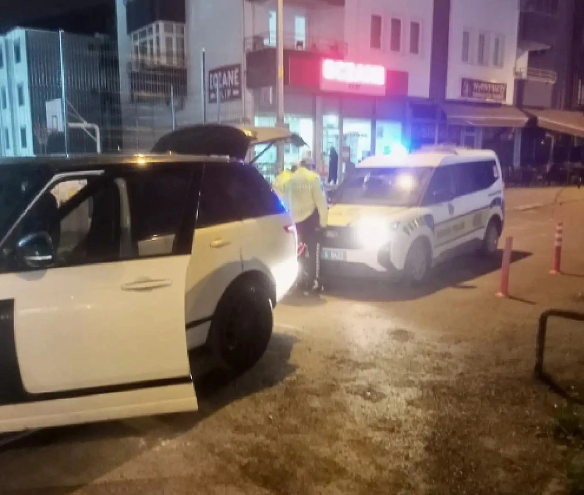 Dur İhtarına Uymayan Ara&ccedil; &Ccedil;ıkmaz Sokakta Yakalandı