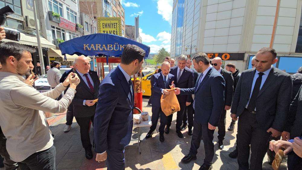 İçişleri Bakan Yardımcısı Turan'dan Özgür Özel'e sert cevap