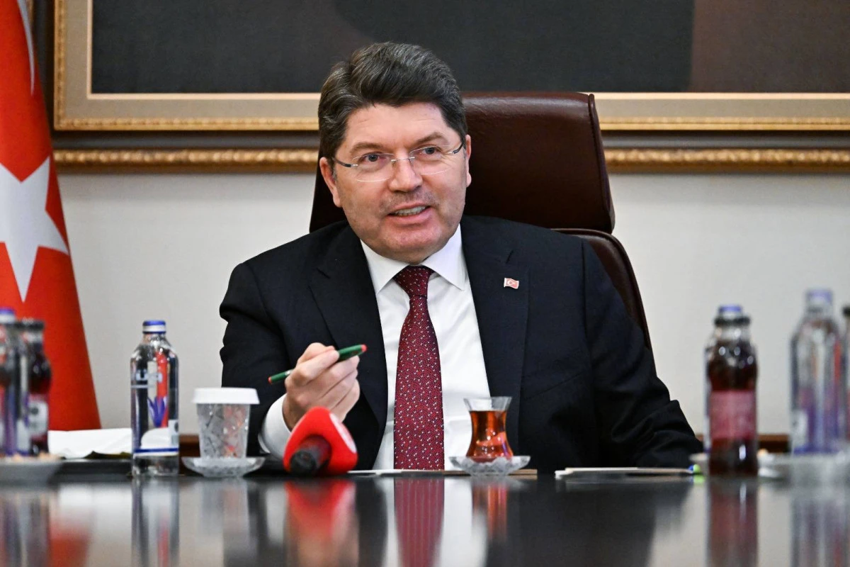 İ&ccedil;işleri Bakanı ve Adalet Bakanı Yılmaz Tun&ccedil; g&ouml;revden affını istedi