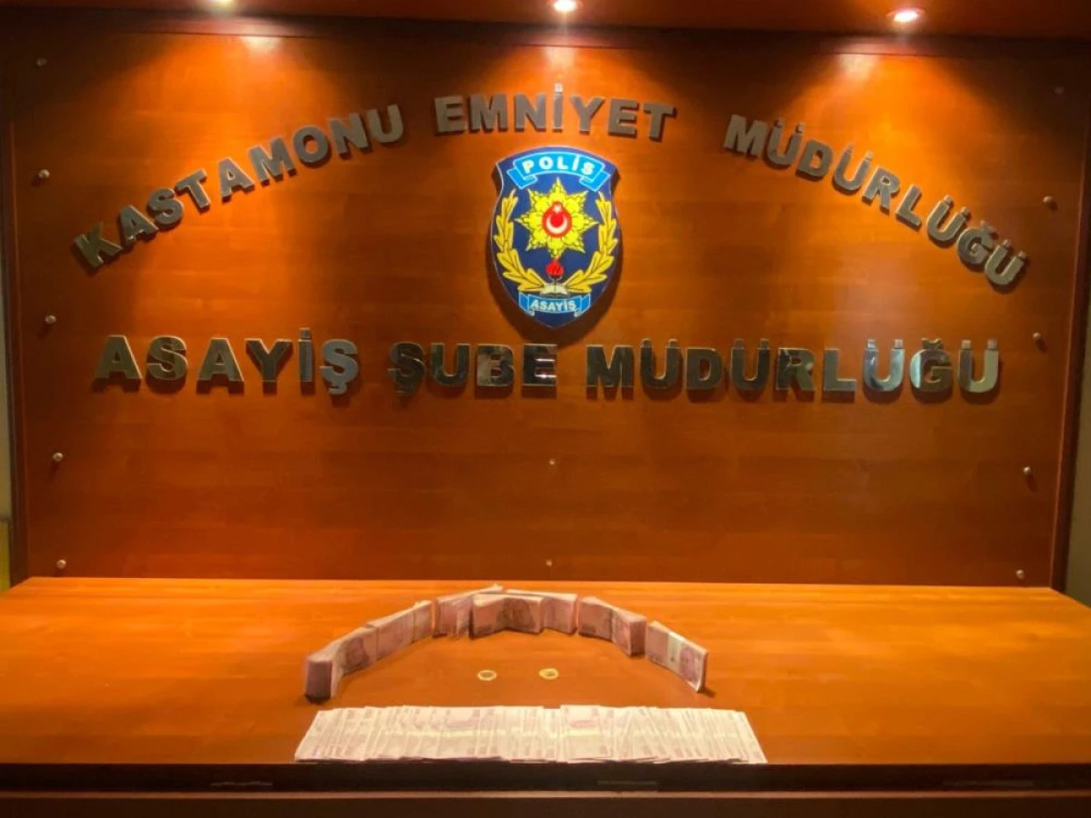 Karabük'te dolandırdı, Kastamonu'da paraları yurtdışına göndermeye çalışırken yakalandı