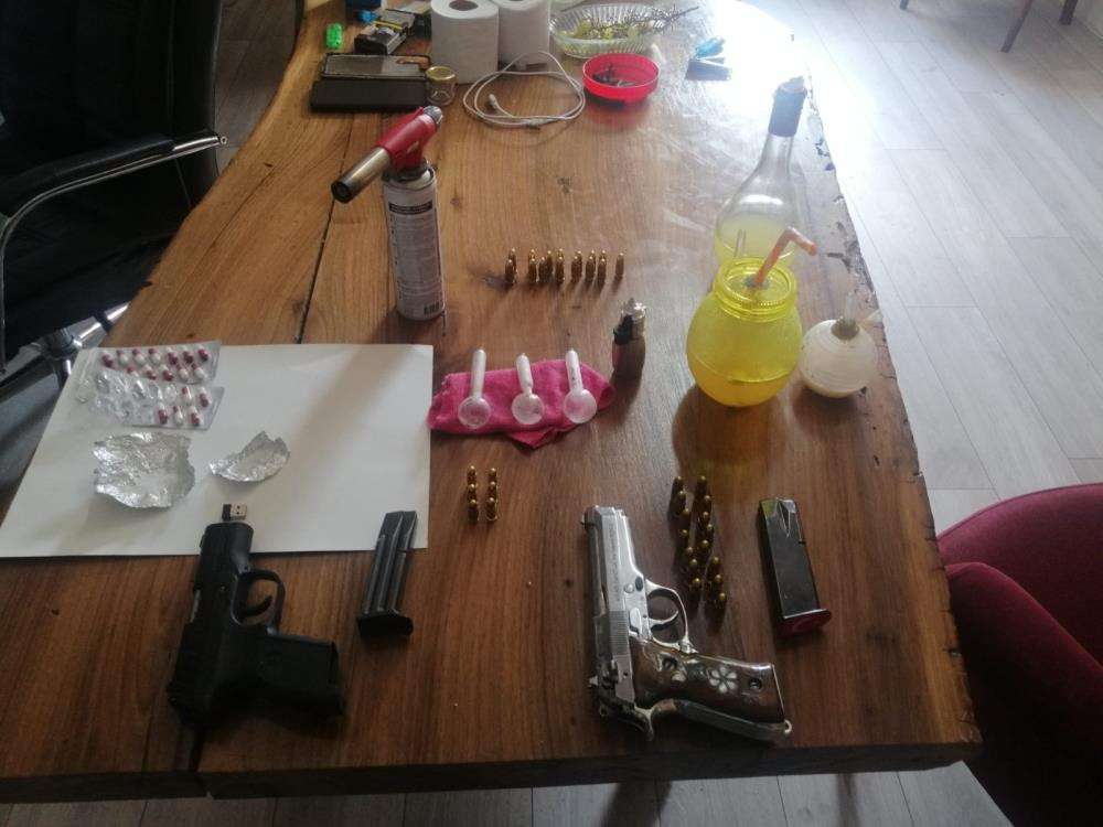KOM-NARKO'dan eş zamanlı operasyon: 5 gözaltı
