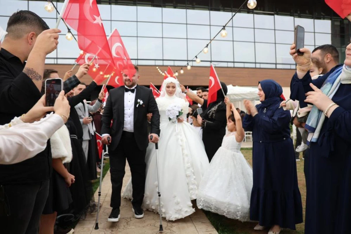 Kuzey Irak'ta gazi olan Demir dünyaevine girdi