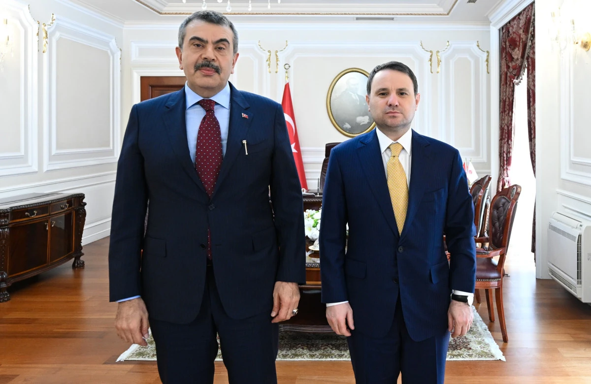 Milli Eğitim Bakanı Yusuf Tekin'den Adalet Bakanı Akın G&uuml;rlek'e ziyaret