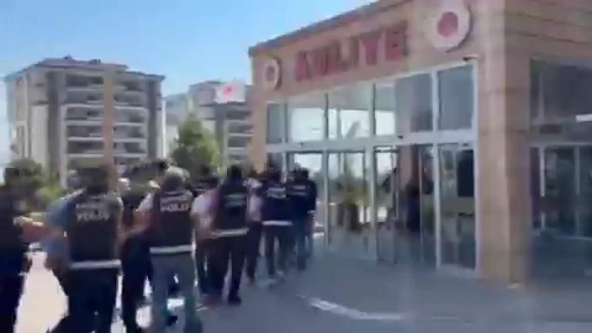 Polisin d&uuml;zenlediği operasyonlarda 127 ş&uuml;pheli yakalandı