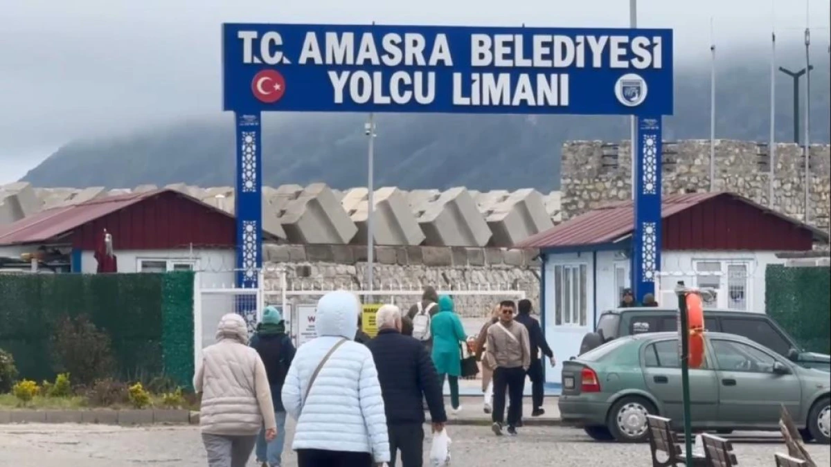 Rus turistler Amasra'ya doyamıyor