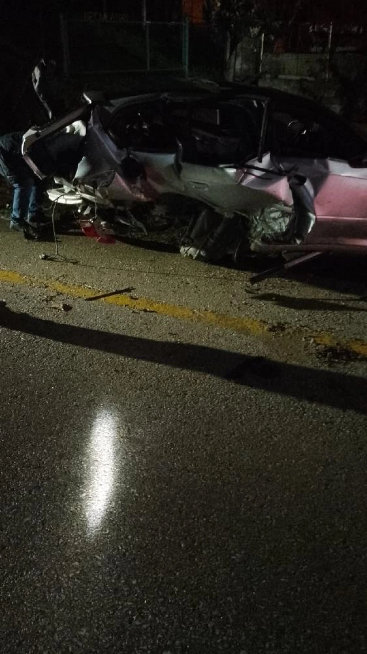 Şarampole yuvarlanan otomobildeki kadın hayatını kaybetti