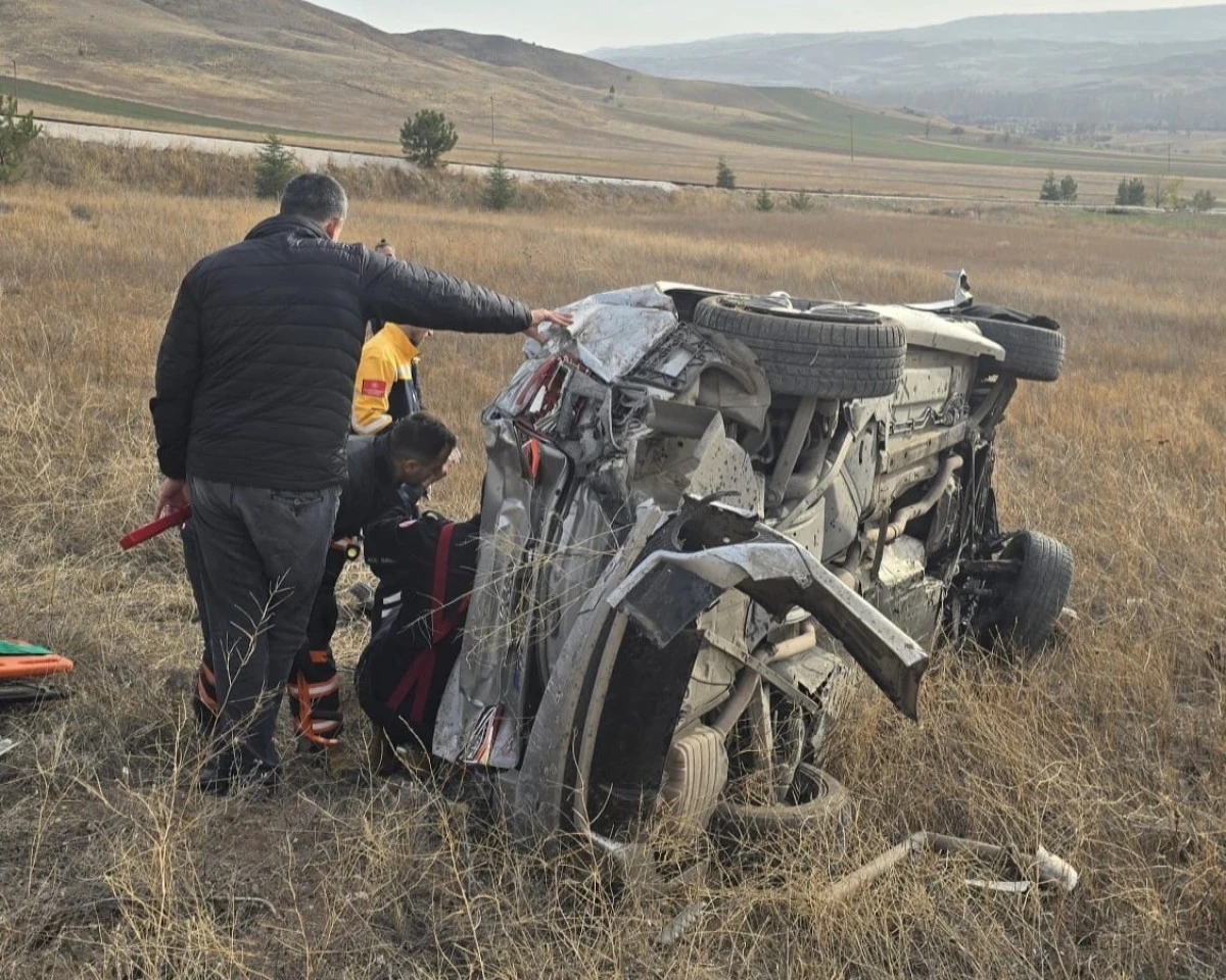 Takla atan otomobil hurdaya döndü: 1 yaralı