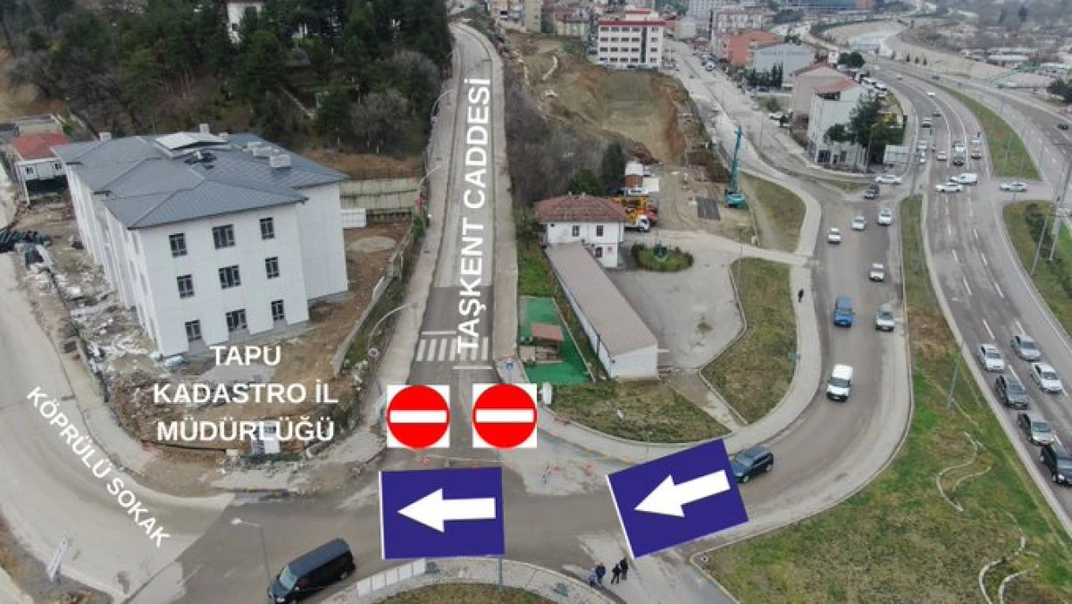 Taşkent Caddesi &ccedil;ift y&ouml;nl&uuml; trafiğe kapatıldı