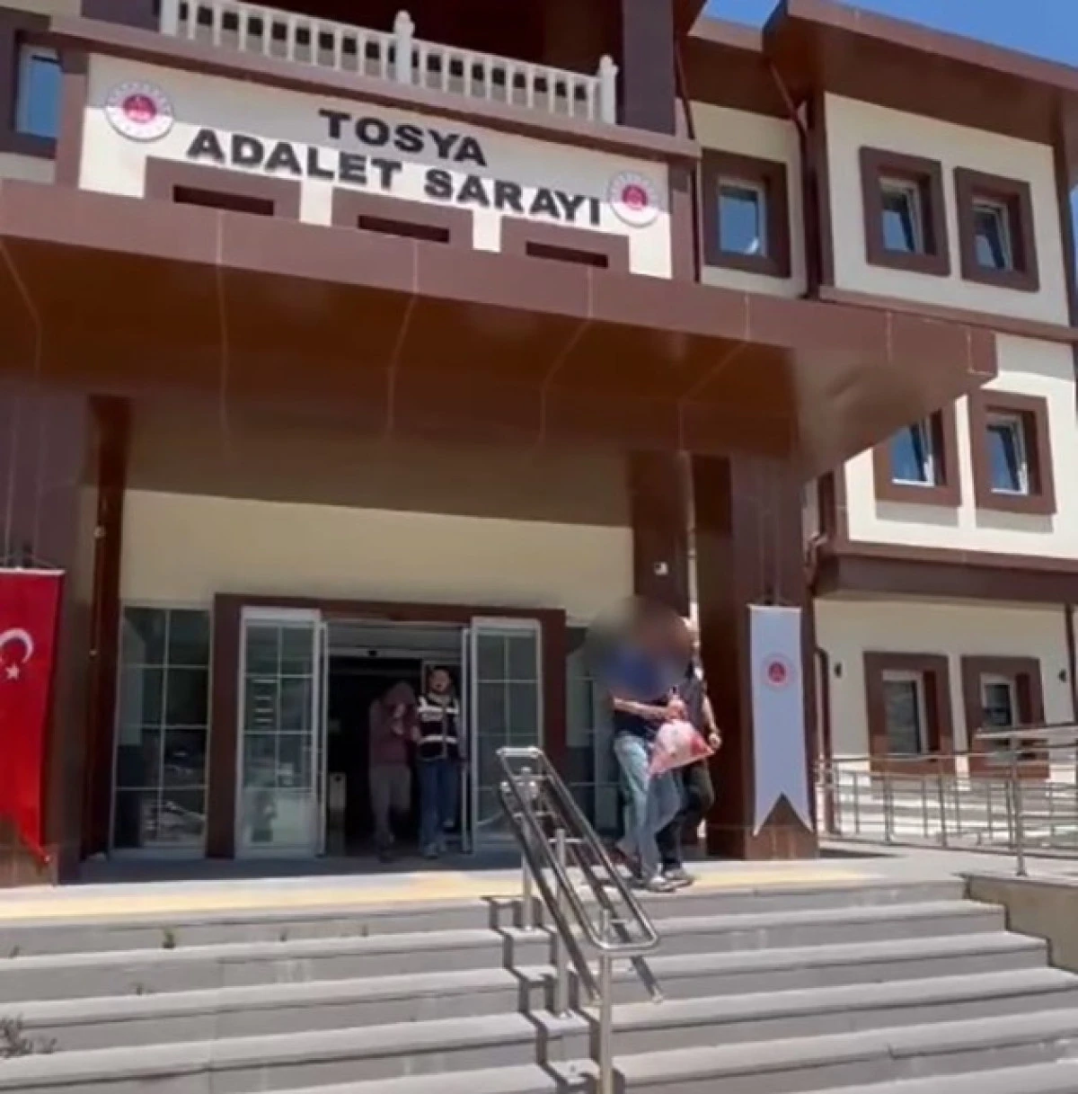 Tosya'da 2 sanığa uyuşturucu ticaretinden 15'şer yıl hapis ve para cezası