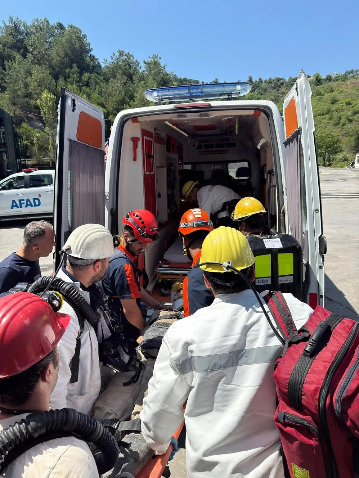 TTK ekiplerinin yanı sıra AFAD ve sağlık ekipleri de tatbikatta g&ouml;rev aldı.