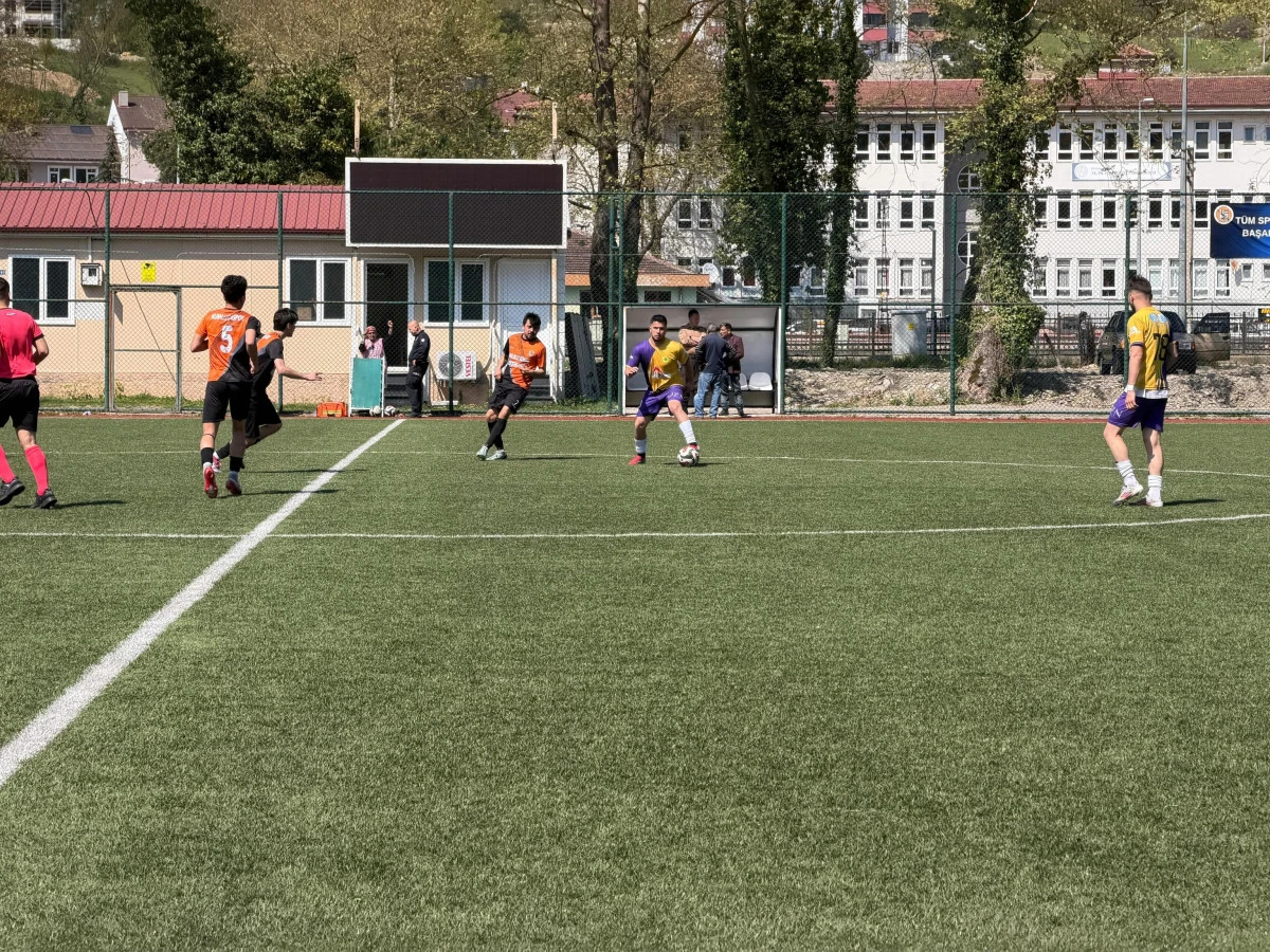 Ulus &Ccedil;ınarspor'dan Goll&uuml; D&uuml;ellosu