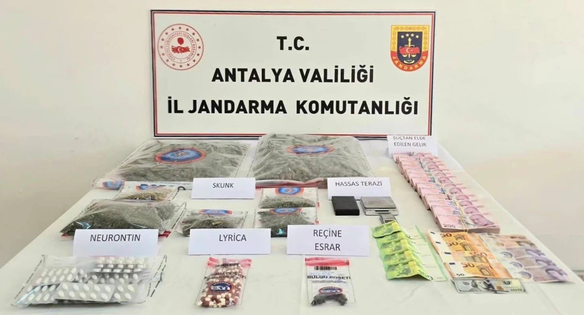 Uyuşturucu operasyonunda 4 ş&uuml;pheli tutuklandı