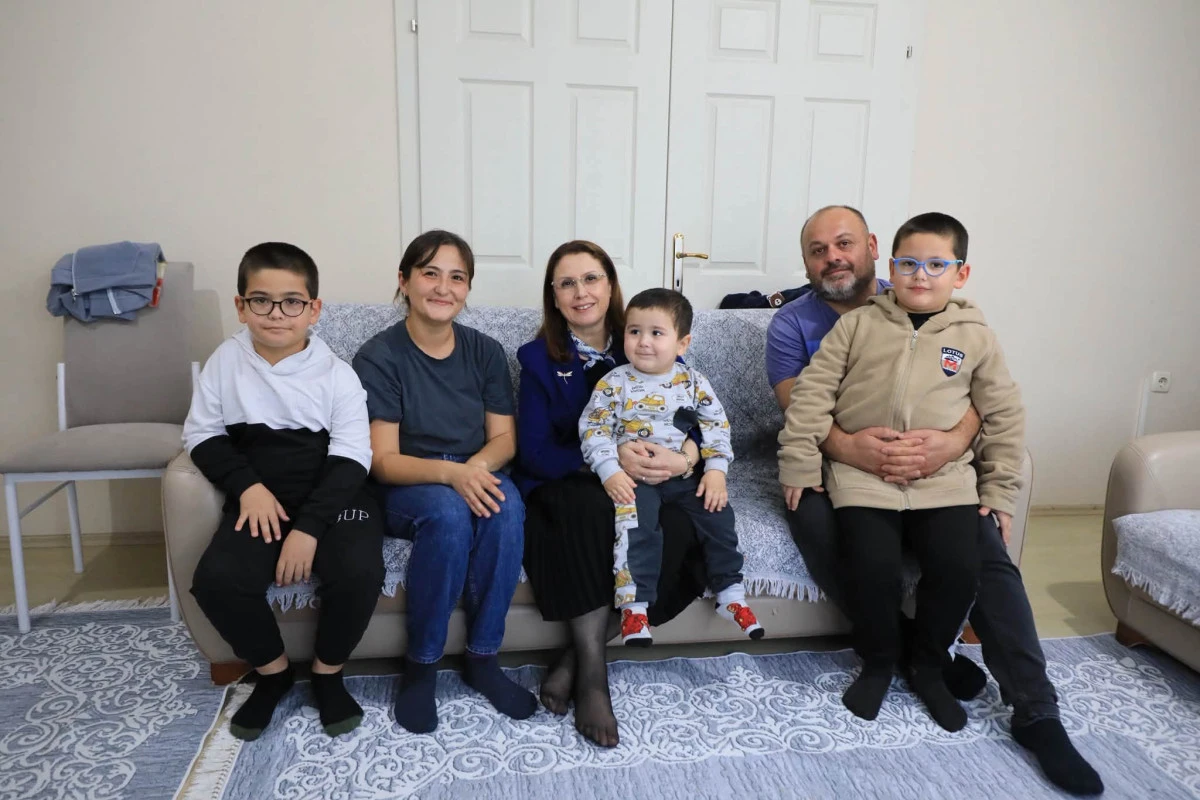 Vali Nurta&ccedil; Arslan, ailenin evine konuk oldu