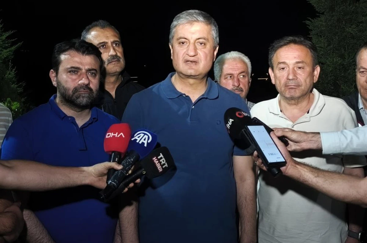 Vali Yavuz: "Yangınlar nedeniyle 14 köy tahliye edildi, 613 hane boşaltıldı