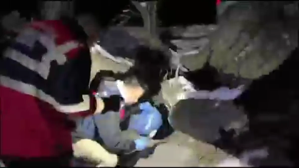 Van ve Hakkari&rsquo;de 320 kilogram uyuşturucu madde ele ge&ccedil;irildi