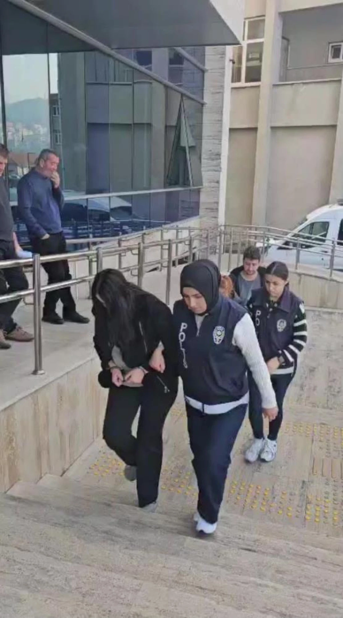 Zonguldak'ta 'aşk tuzağı' ile 1 milyonluk vurgun: 3 tutuklama