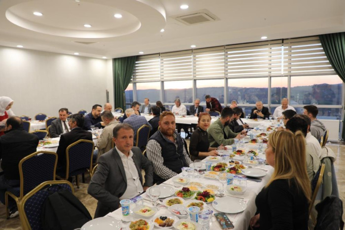 Rektör Uzun, basın mensuplarıyla iftarda bir araya geldi