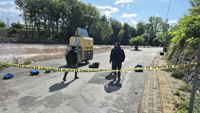 Bartın Irmağı taşmaya başladı