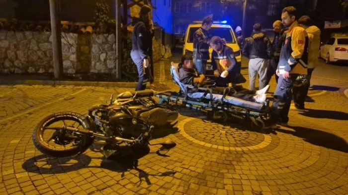 Polisi görünce kaçan motosikletli, kaza yapınca yakalandı