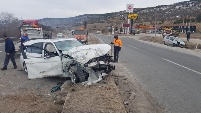 Karabük'te ölümlü kaza güvenlik kamerasına yansıdı