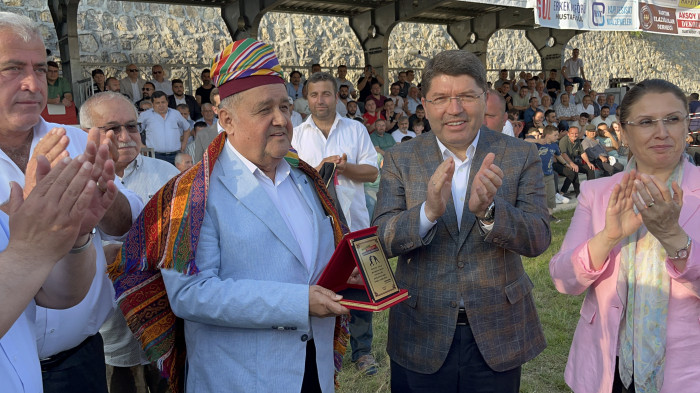 Adalet Bakanı Tunç, Bartın’da Yanaz Köyü Güreşleri'ne katıldı